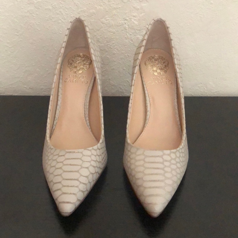 Vince Camuto pumps stiletto heels